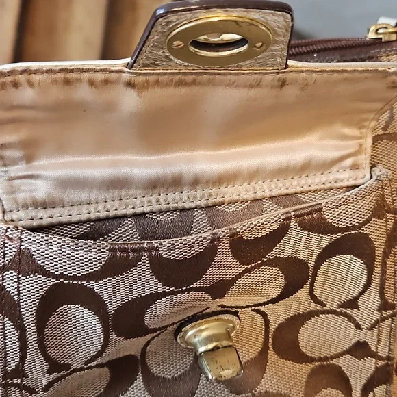 Coach Penelope Signature Jacquard Turnlock Pocket Swingpack Crossbody Bag - Picture 5 of 11